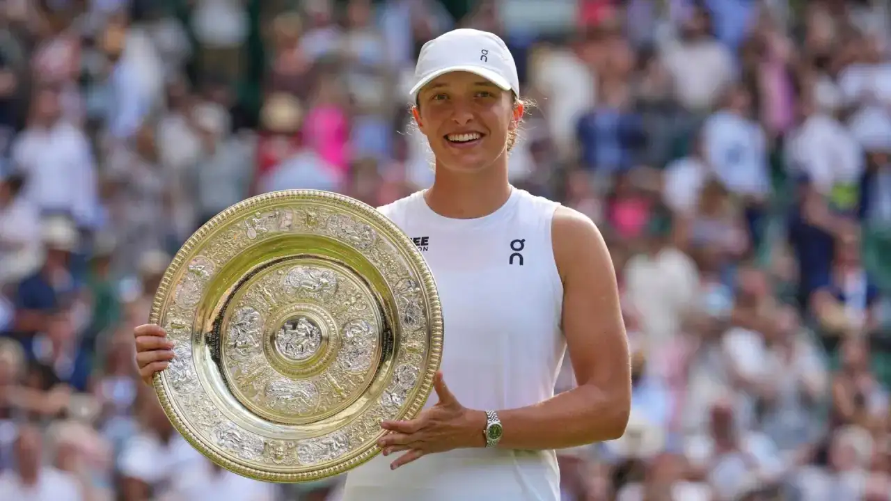 Wimbledon 2025: इगा स्वियातेक ने रचा इतिहास, 6-0, 6-0 से जीतकर बनीं विंबलडन 2025 चैंपियन